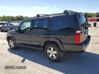 ✅ 2009 Jeep Commander Sport • VIN: 1J8HG48K69C527721 • Lot: 69904524. Wystawiony na Copart z przebiegiem 140 358 mil. Bezpłatny archiwum sprzedaży aukcyjnych z USA i szczegółowy raport historii pojazdu na DreamBid. Zdjęcie 2.