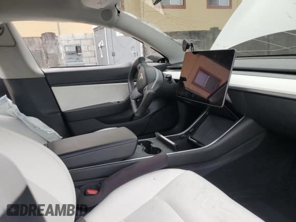 ✅ 2020 Tesla Model 3 Long Range • VIN: 5YJ3E1EB4LF796076 • Lot: 82530415. Wystawiony na Copart z przebiegiem 56 625 mil. Bezpłatny archiwum sprzedaży aukcyjnych z USA i szczegółowy raport historii pojazdu na DreamBid. Zdjęcie 7.