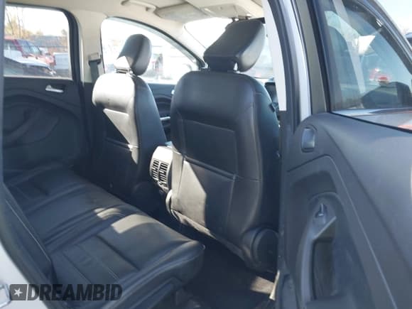 ✅ 2018 Ford Escape SEL • VIN: 1FMCU9HD6JUD01715 • Lot: 43509635. Wystawiony na IAAI z przebiegiem 144 806 mil. Bezpłatny archiwum sprzedaży aukcyjnych z USA i szczegółowy raport historii pojazdu na DreamBid. Zdjęcie 8.