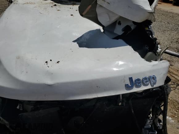 ✅ 2022 Jeep Grand Cherokee Limited • VIN: 1C4RJFBG6NC120859 • Лот: 69646365. Опубликован ранее на Copart с пробегом Не указан. Бесплатный доступ к архиву аукционных продаж из США и подробный отчёт об истории автомобиля на DreamBid. Изображение 11.