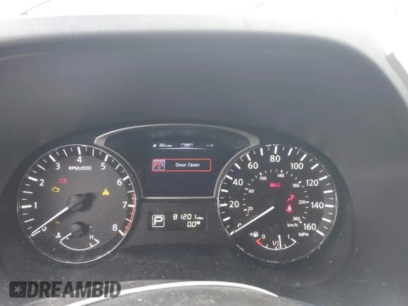 ✅ 2014 Nissan Pathfinder Platinum • VIN: 5N1AR2MM2EC617131 • Lot: 43861005. Wystawiony na IAAI z przebiegiem 81 201 mil. Bezpłatny archiwum sprzedaży aukcyjnych z USA i szczegółowy raport historii pojazdu na DreamBid. Zdjęcie 7.