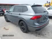 ✅ 2023 Volkswagen Tiguan SE R-Line Black • VIN: 3VVCB7AX5PM039767 • Lot: 42014072. Wystawiony na IAAI z przebiegiem 18 424 mil. Bezpłatny archiwum sprzedaży aukcyjnych z USA i szczegółowy raport historii pojazdu na DreamBid. Zdjęcie 3.