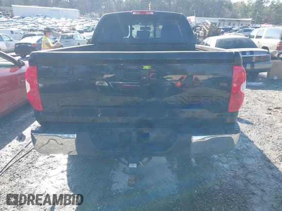 ✅ 2016 Toyota Tundra SR5 • VIN: 5TFRW5F18GX198203 • Лот: 41302725. Опубликован ранее на IAAI с пробегом 175 780 миль. Бесплатный доступ к архиву аукционных продаж из США и подробный отчёт об истории автомобиля на DreamBid. Изображение 16.