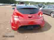 2013 Hyundai Veloster w/Black Int с VIN KMHTC6AD3DU099707, выставлен на аукционе IAAI как лот 43076379 с пробегом 128 517 миль миль и . История ставок и продаж доступна на DreamBid. Изображение 6.