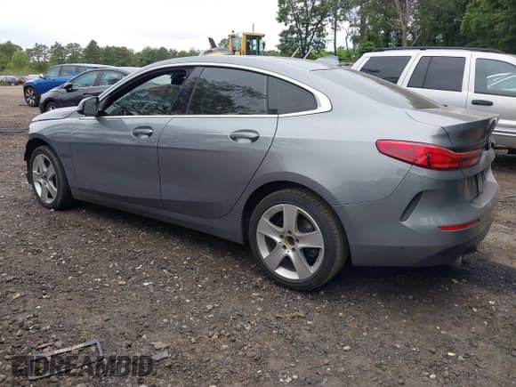 ✅ 2022 BMW 2 Series 228i • VIN: WBA53AK0XN7L30322 • Lot: 42566160. Wystawiony na IAAI z przebiegiem 36 094 mil. Bezpłatny archiwum sprzedaży aukcyjnych z USA i szczegółowy raport historii pojazdu na DreamBid. Zdjęcie 3.