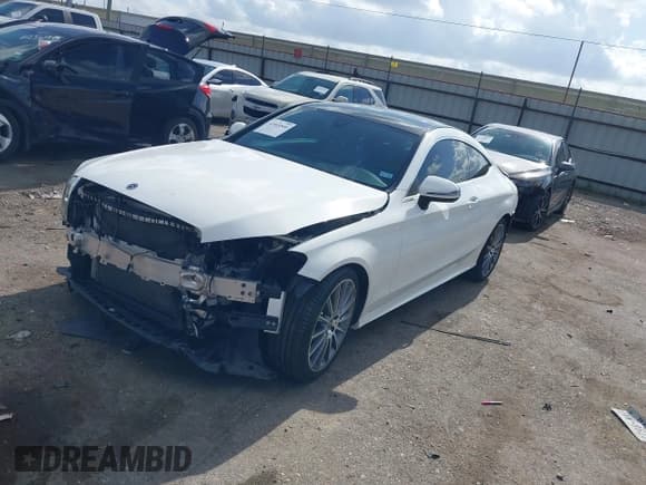 ✅ 2019 Mercedes-Benz C 300 • VIN: WDDWJ8DB2KF863714 • Lot: 42569540. Wystawiony na IAAI z przebiegiem 40 255 mil. Bezpłatny archiwum sprzedaży aukcyjnych z USA i szczegółowy raport historii pojazdu na DreamBid. Zdjęcie 2.