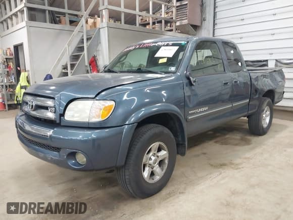 ✅ 2006 Toyota Tundra SR5 • VIN: 5TBBT44166S479064 • Lot: 42810812. Listed on IAAI with 166,611 mi. Free auction sales archive from the USA and detailed vehicle history report at DreamBid. Image 2.
