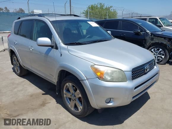 ✅ 2008 Toyota RAV4 Sport • VIN: JTMZK32V886014913 • Lot: 42303952. Listed on IAAI with 190,510 mi. Free auction sales archive from the USA and detailed vehicle history report at DreamBid. Image 1.