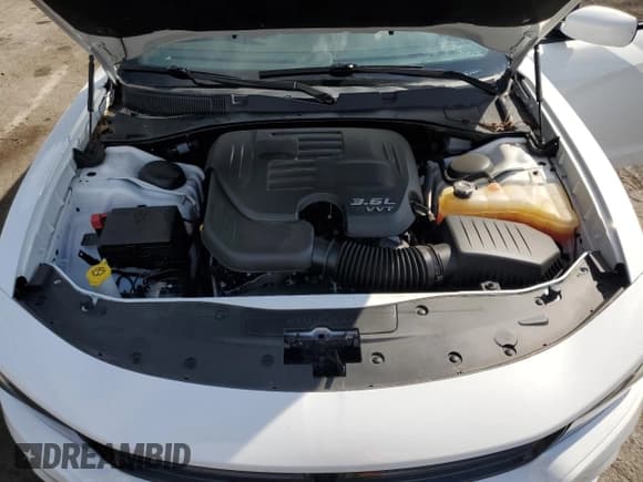 ✅ 2022 Dodge Charger SXT • VIN: 2C3CDXBG7NH197387 • Лот: 85328635. Опубликован ранее на Copart с пробегом 68 058 миль. Бесплатный доступ к архиву аукционных продаж из США и подробный отчёт об истории автомобиля на DreamBid. Изображение 11.