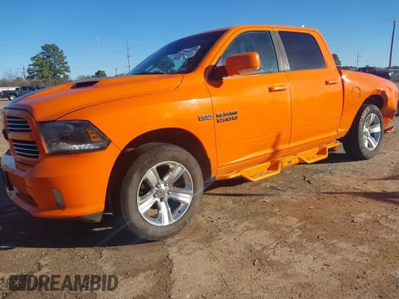 ✅ 2015 Ram 1500 Sport • VIN: 1C6RR7MT1FS685432 • Лот: 41209748. Опубликован ранее на IAAI с пробегом 153 519 миль. Бесплатный доступ к архиву аукционных продаж из США и подробный отчёт об истории автомобиля на DreamBid. Изображение 2.