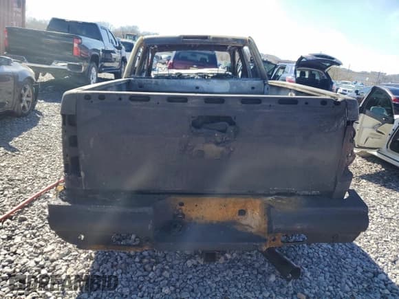 ✅ 2008 Chevrolet Silverado 2500HD 1LT • VIN: 1GCHC23698F110060 • Lot: 47788415. Wystawiony na Copart z przebiegiem Nie podano. Bezpłatny archiwum sprzedaży aukcyjnych z USA i szczegółowy raport historii pojazdu na DreamBid. Zdjęcie 6.