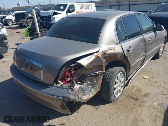 ✅ 2008 Kia Amanti • VIN: KNALD125985143704 • Lot: 41735240. Listed on IAAI with Not provided. Free auction sales archive from the USA and detailed vehicle history report at DreamBid. Image 6.