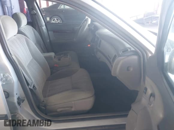 ✅ 2002 Chevrolet Impala • VIN: 2G1WF52E129138808 • Lot: 43110864. Wystawiony na IAAI z przebiegiem Nie podano. Bezpłatny archiwum sprzedaży aukcyjnych z USA i szczegółowy raport historii pojazdu na DreamBid. Zdjęcie 5.