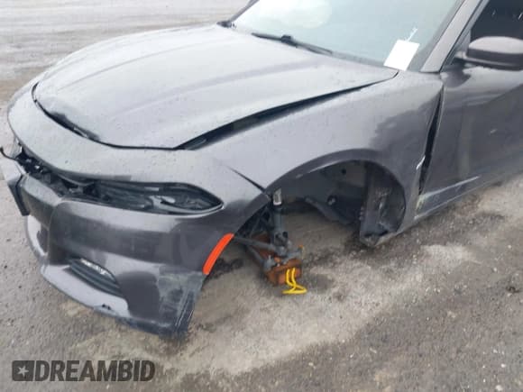 ✅ 2017 Dodge Charger Daytona 340 • VIN: 2C3CDXCT2HH615161 • Lot: 41901296. Wystawiony na IAAI z przebiegiem Nie podano. Bezpłatny archiwum sprzedaży aukcyjnych z USA i szczegółowy raport historii pojazdu na DreamBid. Zdjęcie 6.