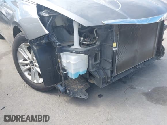 ✅ 2013 Hyundai Sonata GLS • VIN: 5NPEB4AC1DH759152 • Lot: 43314441. Listed on IAAI with 212,616 mi. Free auction sales archive from the USA and detailed vehicle history report at DreamBid. Image 6.