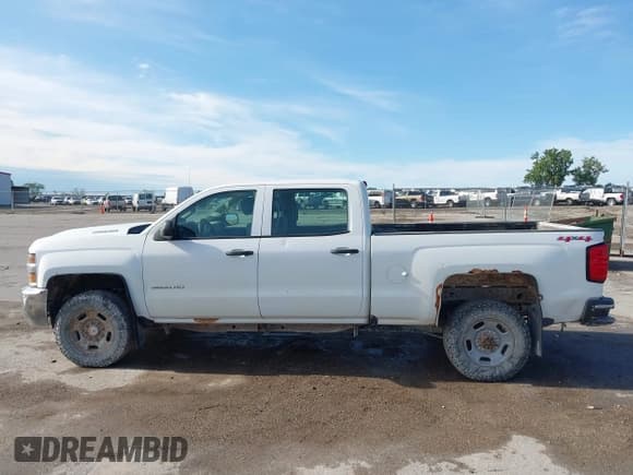 ✅ 2017 Chevrolet Silverado 2500HD Work Truck • VIN: 1GC1KUEYXHF225748 • Lot: 42691810. Listed on IAAI with 119,151 mi. Free auction sales archive from the USA and detailed vehicle history report at DreamBid. Image 15.