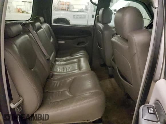 ✅ 2003 Chevrolet Suburban LT • VIN: 3GNFK16Z33G217761 • Лот: 47305255. Опубликован ранее на Copart с пробегом 148 693 миль. Бесплатный доступ к архиву аукционных продаж из США и подробный отчёт об истории автомобиля на DreamBid. Изображение 11.