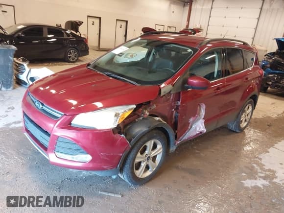 ✅ 2016 Ford Escape SE • VIN: 1FMCU9G96GUB81842 • Lot: 41942182. Wystawiony na IAAI z przebiegiem 207 112 mil. Bezpłatny archiwum sprzedaży aukcyjnych z USA i szczegółowy raport historii pojazdu na DreamBid. Zdjęcie 2.
