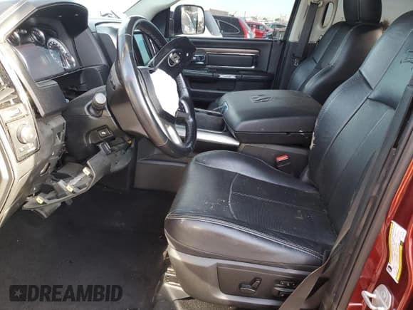 ✅ 2018 Ram 2500 Laramie • VIN: 3C6UR5FL7JG177705 • Lot: 81794275. Wystawiony na Copart z przebiegiem 96 431 mil. Bezpłatny archiwum sprzedaży aukcyjnych z USA i szczegółowy raport historii pojazdu na DreamBid. Zdjęcie 7.