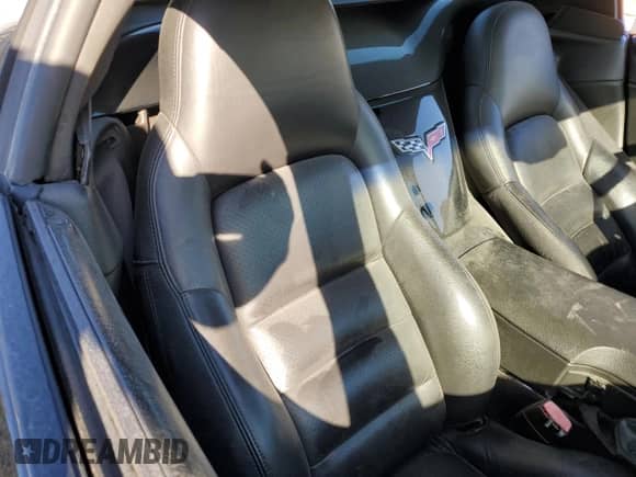 2005 Chevrolet Corvette с VIN 1G1YY34U955132364, выставлен на аукционе Copart как лот 80483604 с пробегом 116 395 миль миль и Чистый • Clean title. История ставок и продаж доступна на DreamBid. Изображение 10.