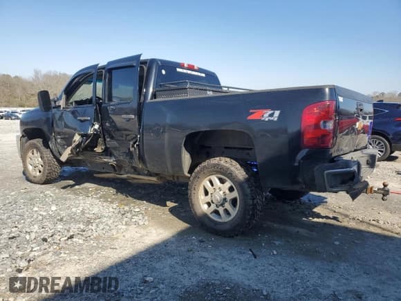 ✅ 2014 Chevrolet Silverado 2500HD LT • VIN: 1GC1KXCG4EF143070 • Лот: 46137485. Опубликован ранее на Copart с пробегом 218 910 миль. Бесплатный доступ к архиву аукционных продаж из США и подробный отчёт об истории автомобиля на DreamBid. Изображение 2.