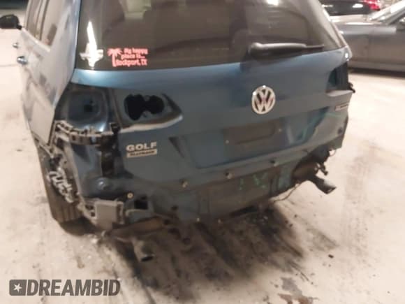 ✅ 2019 Volkswagen Golf S • VIN: 3VWM17AU3KM517072 • Lot: 41365183. Wystawiony na IAAI z przebiegiem 98 424 mil. Bezpłatny archiwum sprzedaży aukcyjnych z USA i szczegółowy raport historii pojazdu na DreamBid. Zdjęcie 6.