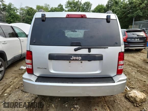 ✅ 2009 Jeep Liberty Rocky Mountain • VIN: 1J8GN28KX9W522624 • Лот: 67442405. Опубликован ранее на Copart с пробегом 117 940 миль. Бесплатный доступ к архиву аукционных продаж из США и подробный отчёт об истории автомобиля на DreamBid. Изображение 6.