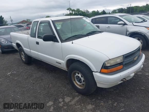 ✅ 1999 Chevrolet S-10 LS • VIN: 1GCDT19X5XK154247 • Лот: 42230063. Опубликован ранее на IAAI с пробегом 194 290 миль. Бесплатный доступ к архиву аукционных продаж из США и подробный отчёт об истории автомобиля на DreamBid. Изображение 1.