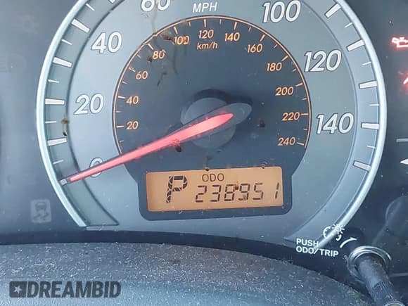 ✅ 2010 Toyota Corolla S • VIN: 1NXBU4EE9AZ182148 • Lot: 43521724. Wystawiony na IAAI z przebiegiem 238 951 mil. Bezpłatny archiwum sprzedaży aukcyjnych z USA i szczegółowy raport historii pojazdu na DreamBid. Zdjęcie 15.