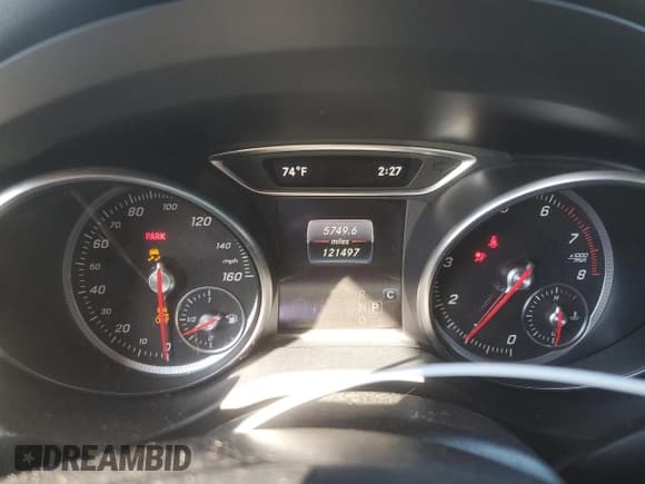 ✅ 2018 Mercedes-Benz GLA 250 • VIN: WDCTG4EB1JJ368123 • Lot: 93092825. Wystawiony na Copart z przebiegiem 121 497 mil. Bezpłatny archiwum sprzedaży aukcyjnych z USA i szczegółowy raport historii pojazdu na DreamBid. Zdjęcie 9.