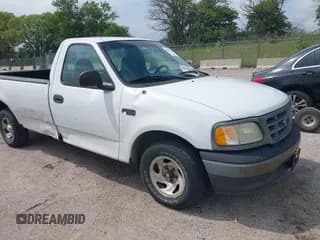 ✅ 2002 Ford F-150 XL • VIN: 1FTRF17282KD86774 • Lot: 42835264. Wystawiony na IAAI z przebiegiem 168 314 mil. Bezpłatny archiwum sprzedaży aukcyjnych z USA i szczegółowy raport historii pojazdu na DreamBid. Zdjęcie 1.
