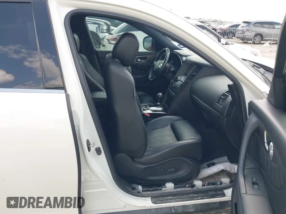 ✅ 2017 Infiniti QX70 • VIN: JN8CS1MW2HM411677 • Lot: 43084177. Listed on IAAI with 86,468 mi. Free auction sales archive from the USA and detailed vehicle history report at DreamBid. Image 5.