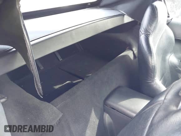 ✅ 1995 Chevrolet Corvette • VIN: 1G1YY32P3S5103855 • Lot: 41853193. Wystawiony na IAAI z przebiegiem 71 926 mil. Bezpłatny archiwum sprzedaży aukcyjnych z USA i szczegółowy raport historii pojazdu na DreamBid. Zdjęcie 8.