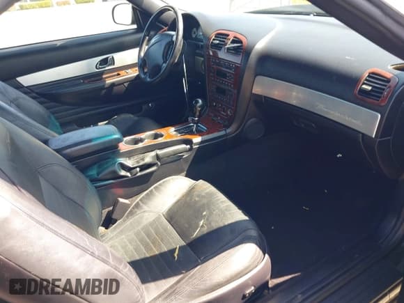 ✅ 2003 Ford Thunderbird Deluxe • VIN: 1FAHP60AX3Y112875 • Лот: 41965545. Опубликован ранее на IAAI с пробегом Не указан. Бесплатный доступ к архиву аукционных продаж из США и подробный отчёт об истории автомобиля на DreamBid. Изображение 5.