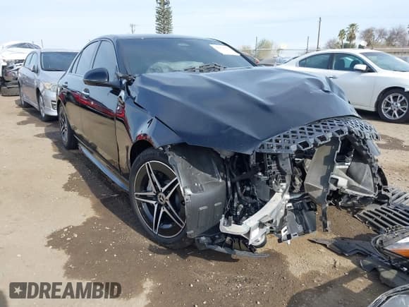 ✅ 2024 Mercedes-Benz C 300 • VIN: W1KAF4HB2RR190933 • Лот: 41670470. Опубликован ранее на IAAI с пробегом 2 744 миль. Бесплатный доступ к архиву аукционных продаж из США и подробный отчёт об истории автомобиля на DreamBid. Изображение 1.