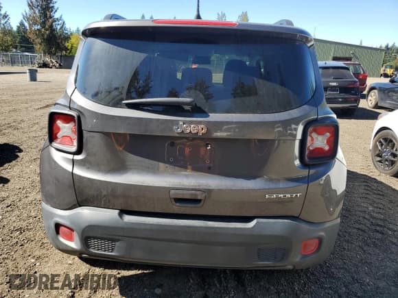 ✅ 2019 Jeep Renegade Sport • VIN: ZACNJAAB1KPK26714 • Lot: 72806364. Listed on Copart with 61,330 mi. Free auction sales archive from the USA and detailed vehicle history report at DreamBid. Image 6.