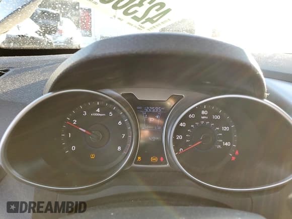 ✅ 2013 Hyundai Veloster w/Black Int • VIN: KMHTC6AD3DU113976 • Lot: 42366455. Wystawiony na Copart z przebiegiem 122 595 mil. Bezpłatny archiwum sprzedaży aukcyjnych z USA i szczegółowy raport historii pojazdu na DreamBid. Zdjęcie 9.