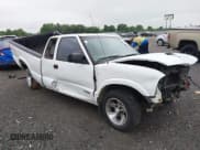 ✅ 2002 Chevrolet S-10 • VIN: 1GCCS19WX28188728 • Лот: 42337500. Опубликован ранее на IAAI с пробегом 305 227 миль. Бесплатный доступ к архиву аукционных продаж из США и подробный отчёт об истории автомобиля на DreamBid. Изображение 1.