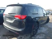✅ 2018 Chrysler Pacifica Touring L Plus • VIN: 2C4RC1EG5JR338138 • Lot: 43862485. Wystawiony na IAAI z przebiegiem 131 457 mil. Bezpłatny archiwum sprzedaży aukcyjnych z USA i szczegółowy raport historii pojazdu na DreamBid. Zdjęcie 4.