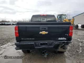 2016 Chevrolet Silverado 3500HD High Country с VIN 1GC4K1E81GF143756, выставлен на аукционе Copart как лот 83951974 с пробегом 107 319 миль миль и Списание • Salvage title. История ставок и продаж доступна на DreamBid. Изображение 6.