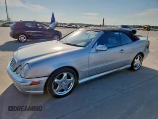 ✅ 2000 Mercedes-Benz CLK 320/430 • VIN: WDBLK70G6YT036944 • Lot: 81517635. Wystawiony na Copart z przebiegiem 129 745 mil. Bezpłatny archiwum sprzedaży aukcyjnych z USA i szczegółowy raport historii pojazdu na DreamBid. Zdjęcie 1.