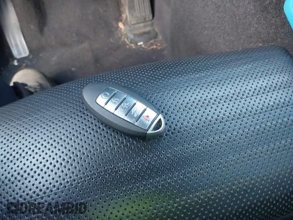 ✅ 2018 Infiniti Q50 Luxe • VIN: JN1EV7AP5JM361782 • Lot: 43777456. Listed on IAAI with 30,887 mi. Free auction sales archive from the USA and detailed vehicle history report at DreamBid. Image 11.