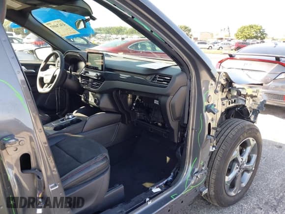 ✅ 2025 Ford Escape ST-Line • VIN: 1FMCU0MN7SUB33725 • Лот: 43674097. Опубликован ранее на IAAI с пробегом 6 573 миль. Бесплатный доступ к архиву аукционных продаж из США и подробный отчёт об истории автомобиля на DreamBid. Изображение 5.