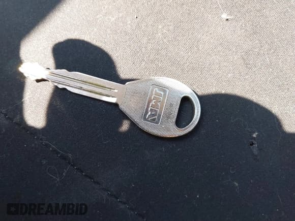 ✅ 2015 Nissan Versa S Plus • VIN: 3N1CN7AP8FL807285 • Lot: 43243467. Wystawiony na IAAI z przebiegiem 144 093 mil. Bezpłatny archiwum sprzedaży aukcyjnych z USA i szczegółowy raport historii pojazdu na DreamBid. Zdjęcie 11.