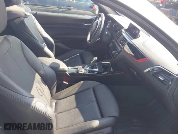 ✅ 2019 BMW 2 Series 230i xDrive • VIN: WBA2J3C53KVD49223 • Lot: 42166115. Listed on IAAI with 55,303 mi. Free auction sales archive from the USA and detailed vehicle history report at DreamBid. Image 5.