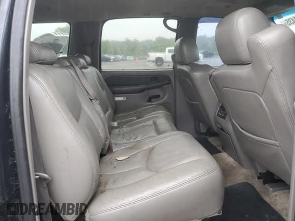 ✅ 2003 Chevrolet Suburban LT • VIN: 3GNFK16Z93G151040 • Lot: 58938435. Listed on Copart with 312,447 mi. Free auction sales archive from the USA and detailed vehicle history report at DreamBid. Image 11.