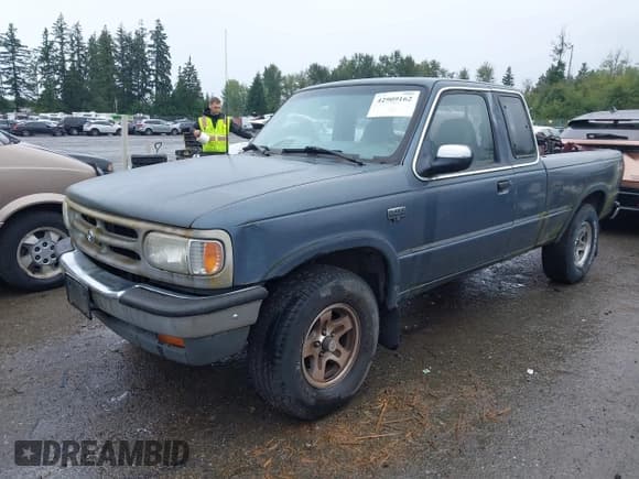 ✅ 1994 Mazda B-Series LE • VIN: 4F4DR17X1RTM54504 • Lot: 42909162. Wystawiony na IAAI z przebiegiem 133 298 mil. Bezpłatny archiwum sprzedaży aukcyjnych z USA i szczegółowy raport historii pojazdu na DreamBid. Zdjęcie 2.