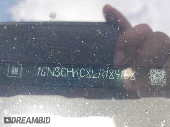 ✅ 2020 Chevrolet Suburban LT • VIN: 1GNSCHKC8LR189168 • Lot: 42129912. Wystawiony na IAAI z przebiegiem Nie podano. Bezpłatny archiwum sprzedaży aukcyjnych z USA i szczegółowy raport historii pojazdu na DreamBid. Zdjęcie 9.