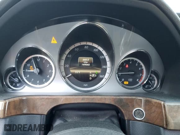 ✅ 2013 Mercedes-Benz E 350 Luxury • VIN: WDDHF5KB7DA758856 • Lot: 81417835. Listed on Copart with 149,045 mi. Free auction sales archive from the USA and detailed vehicle history report at DreamBid. Image 9.