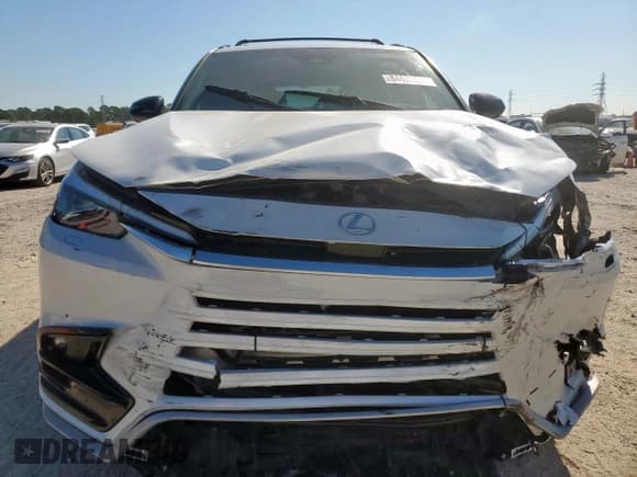 ✅ 2025 Lexus TX 500h F Sport Premium • VIN: 5TDABAB64SS011069 • Lot: 84628275. Wystawiony na Copart z przebiegiem 1 363 mil. Bezpłatny archiwum sprzedaży aukcyjnych z USA i szczegółowy raport historii pojazdu na DreamBid. Zdjęcie 5.